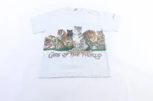 1992 Cats Of The World Nature Graphic T-Shirt